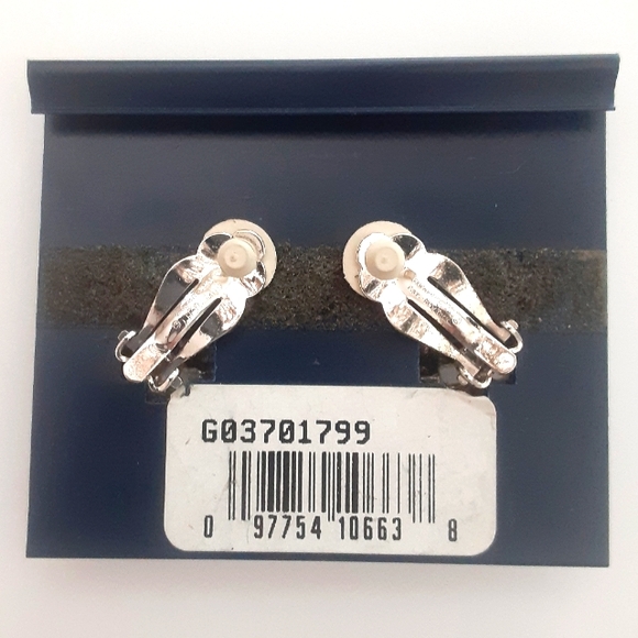 Vintage Runway Designer Vault BIJOUX GIVENCHY Basket Weave Signed Clip Earrings - Picture 2 of 5